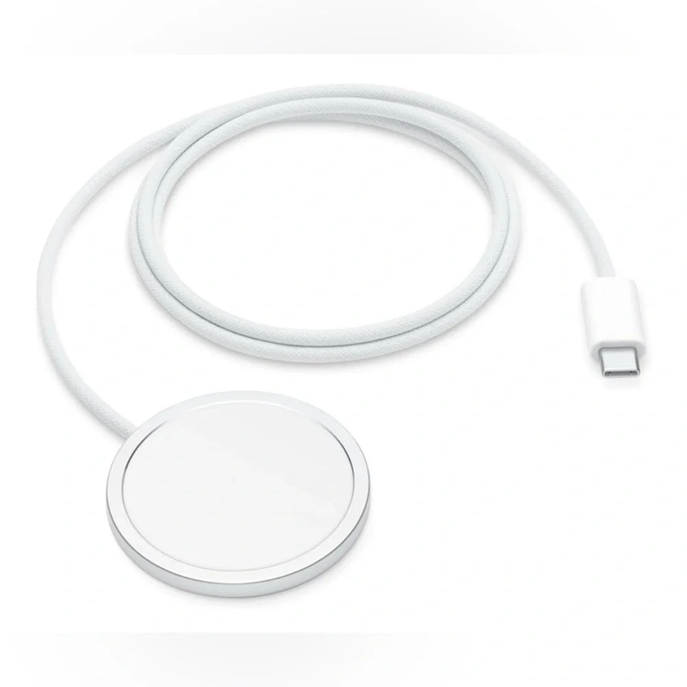 Apple MagSafe Charger with White Finish New the box Alittle damage